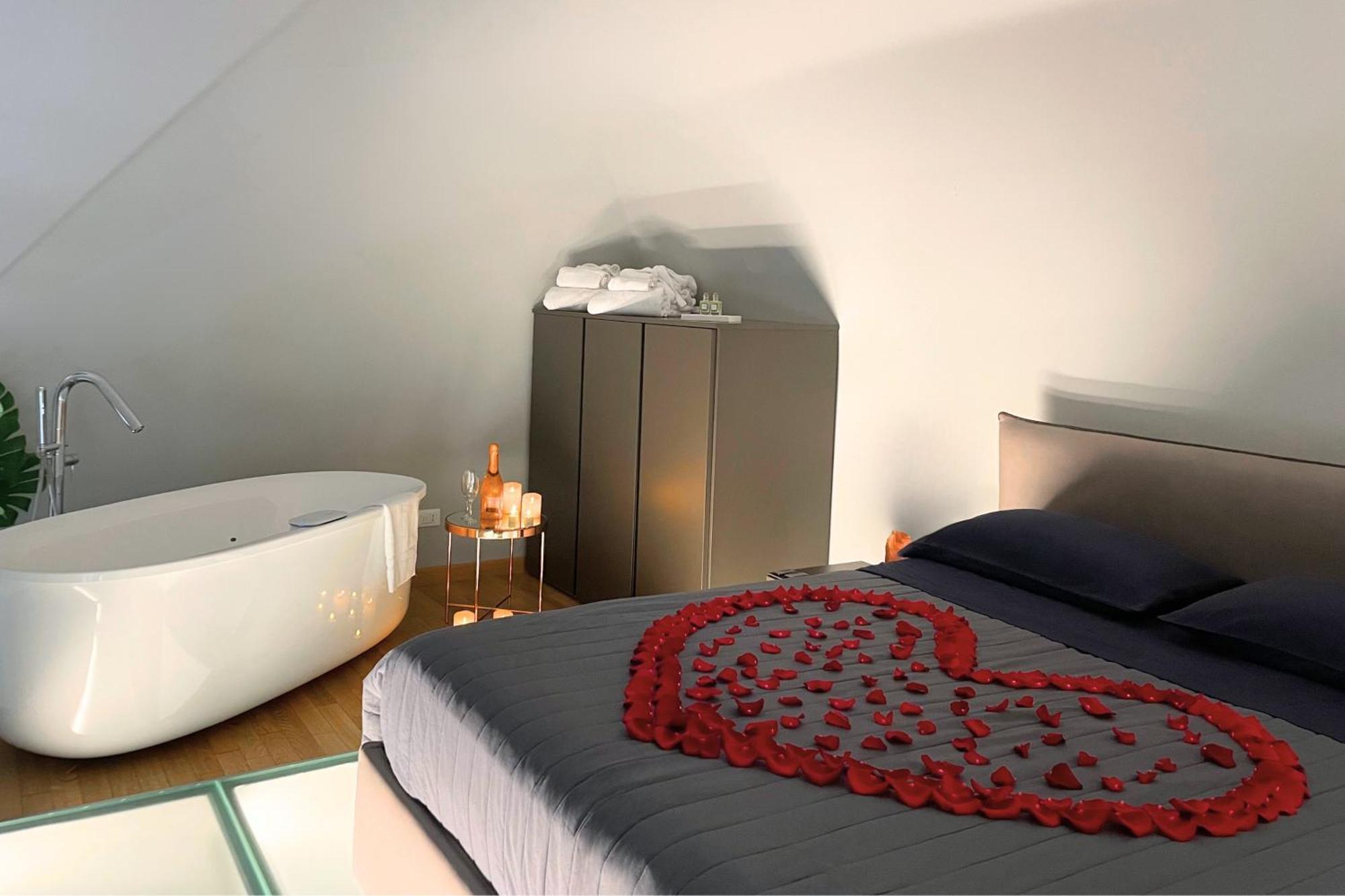 Jacuzzi Luxury Apartment In The Town Centre Turin Exterior photo
